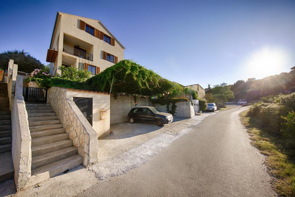Apartments Pol Murvu Vis Kültér fotó